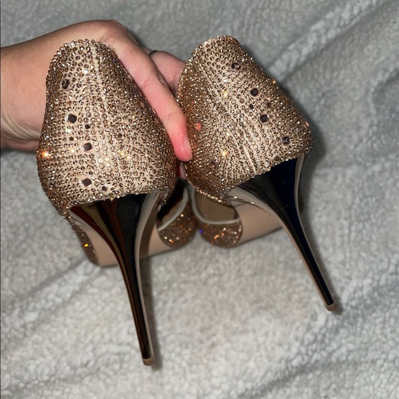 NWOT Steven Madden Rose Gold Crystal Rhinestone Heels Size 5.5, 8, 8.5 - Picture 4 of 7